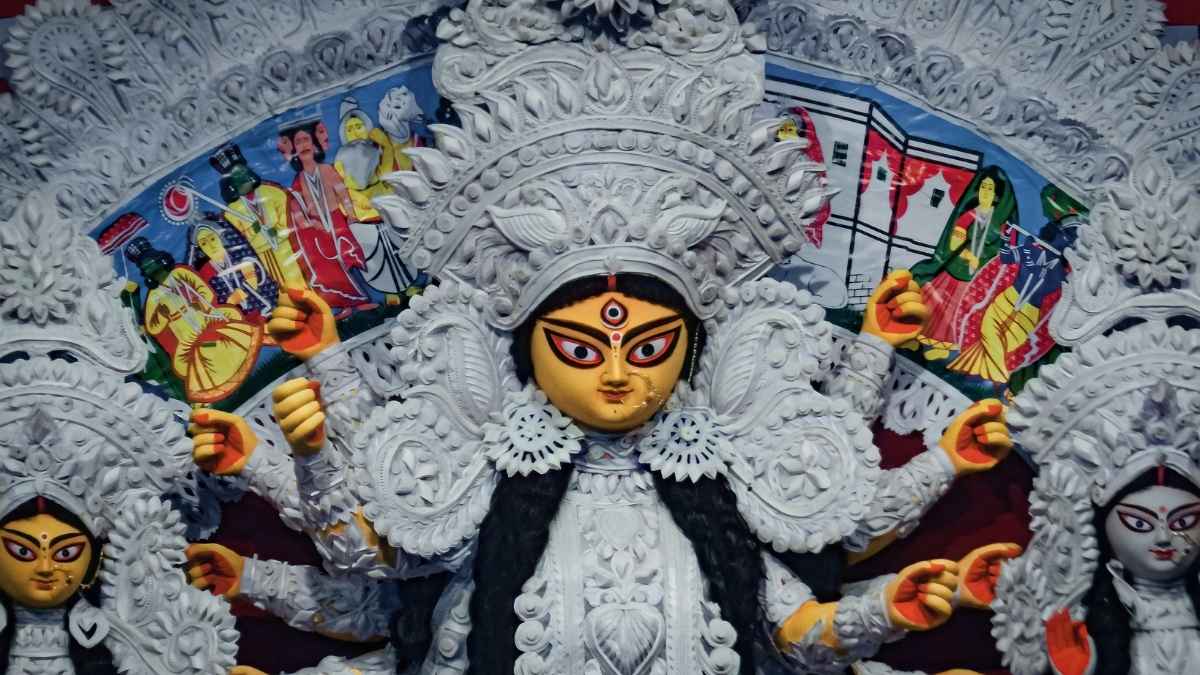 Durga Puja 2025: Did You Know Goddess Durga’s Ornaments, Daker Saaj, Has A German Connection?