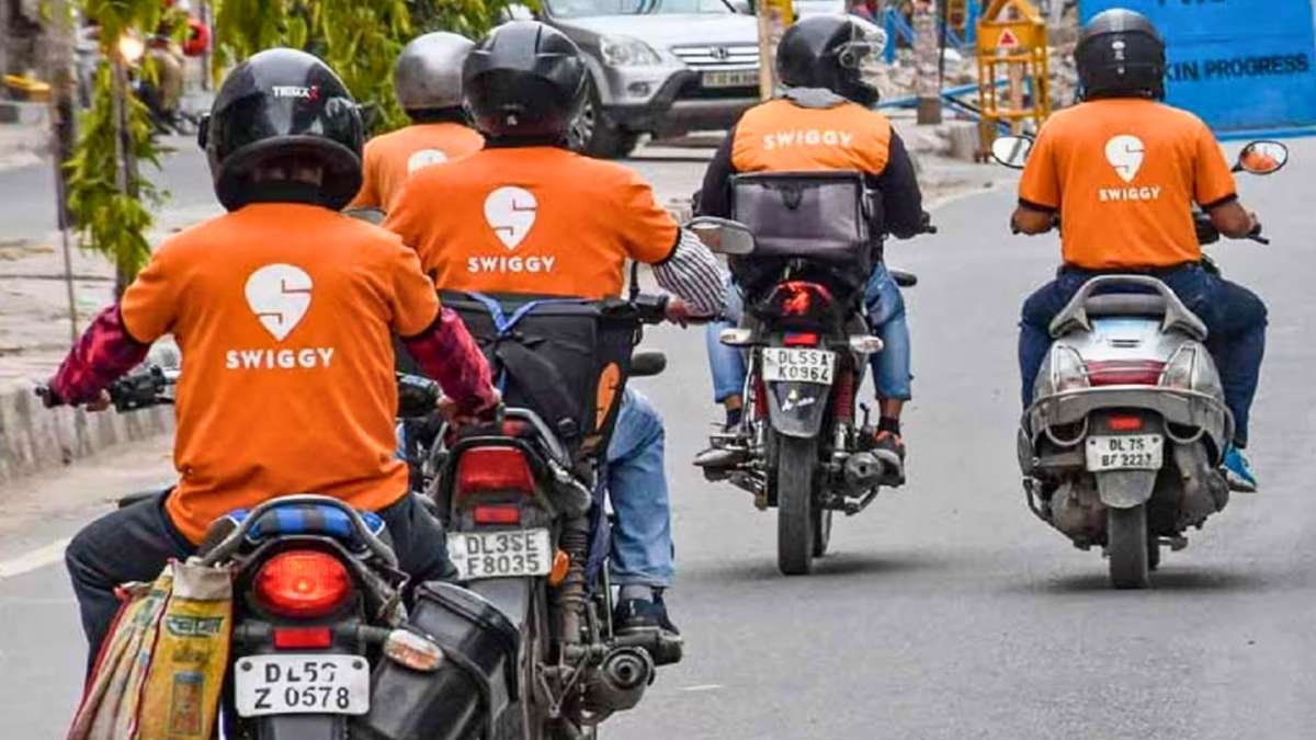 With 18% GST On Food Delivery, Will Your Zomato & Swiggy Orders Get Costlier?