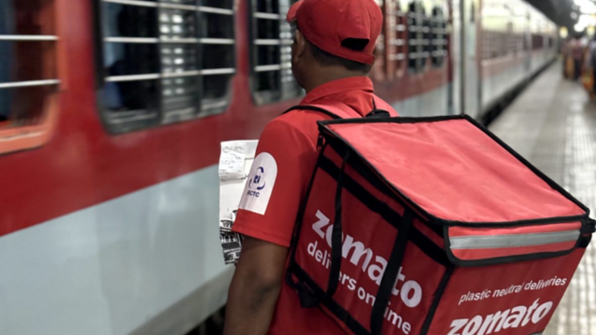 You Can Now Get Meals From 40,000+ Restaurants Delivered To Your Train Seat With MakeMyTrip & Zomato