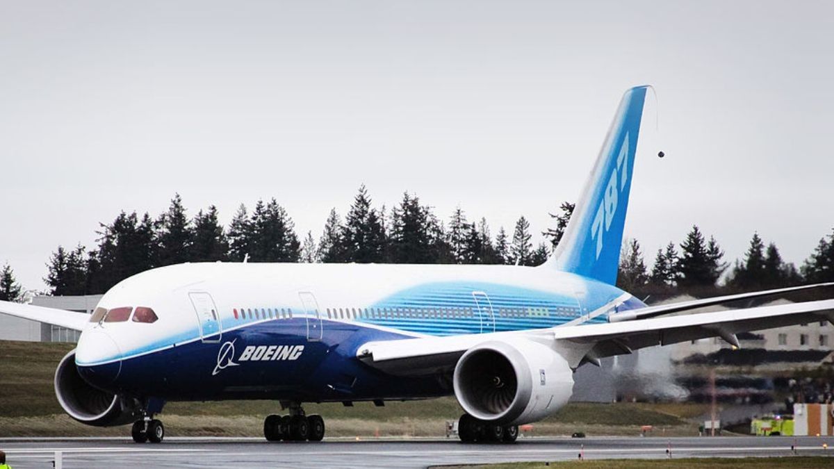 Boeing 787 Pilots Urge DGCA To Roll Back Flight Duty Time; Cite Safety Risks Due To Restricted Seat Recline