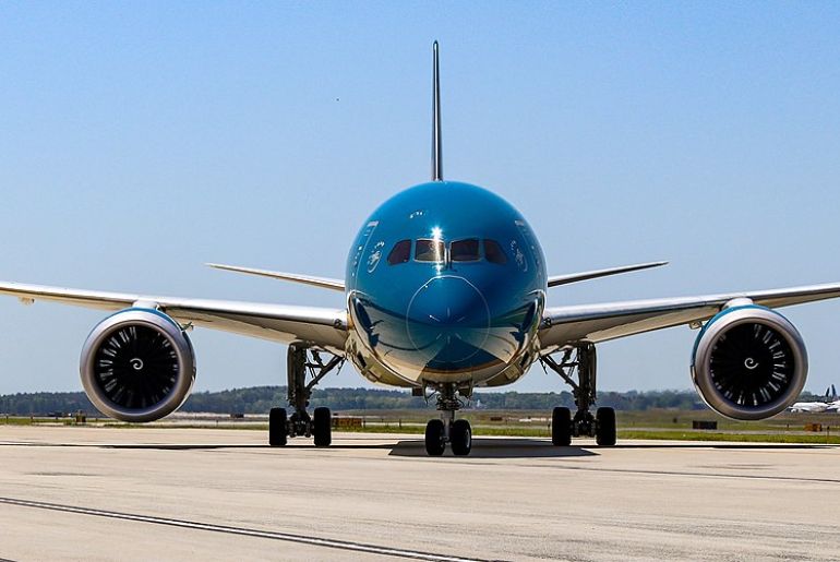 Boeing 787