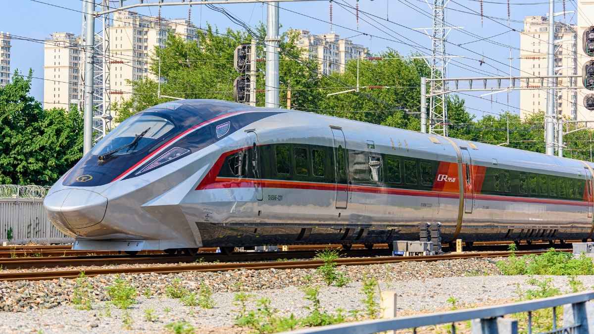China Unveils World’s Fastest Train With Top Speed Of 450 Km/h