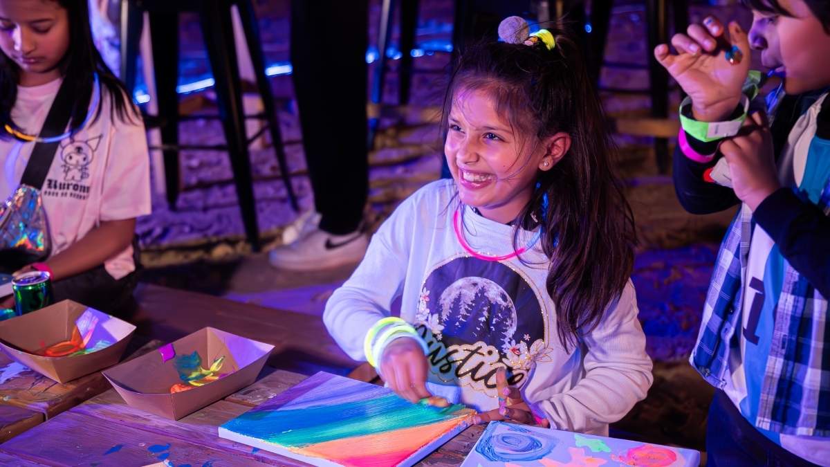 Cosmic Glow 2025 Returns To Jebel Hafit With Stargazing, Neon Beats & Desert Magic