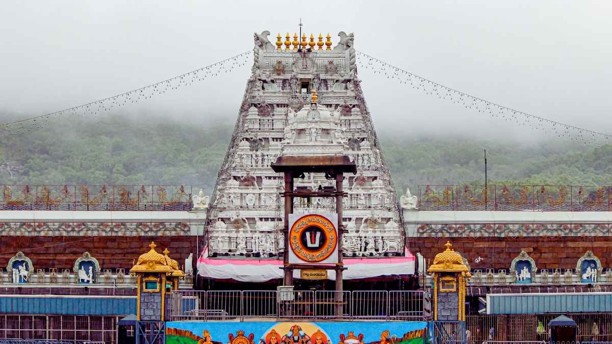 One Of The Richest Temples In India Receives ₹900 Crore Donations In Just 11 Months!