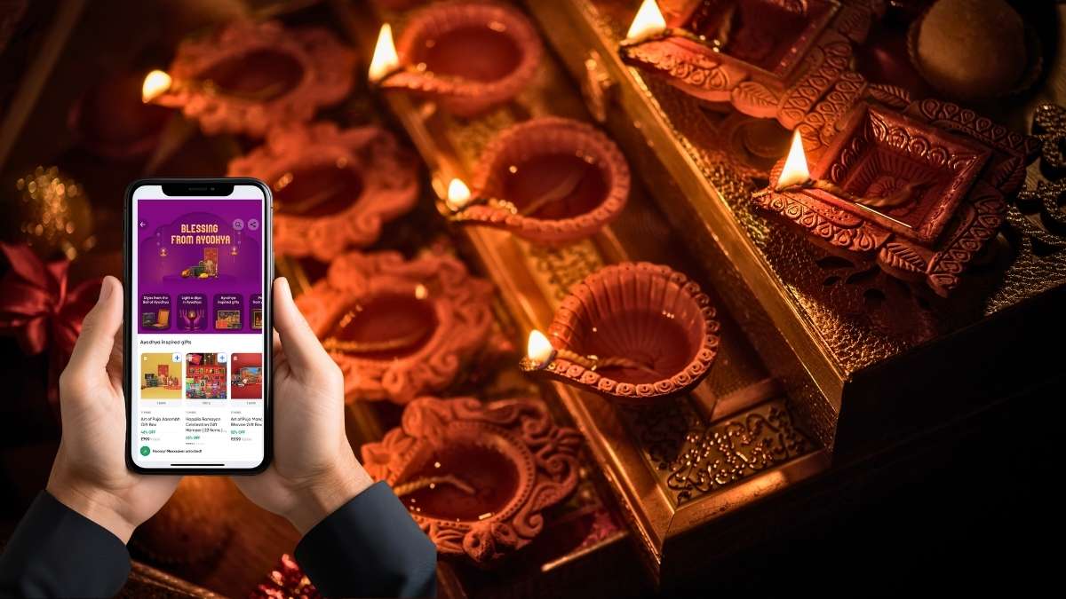 This Diwali, InstaMart Is Delivering Diyas Made From Ayodhya’s Soil & Sri Mandir Prasad In 10 Mins!