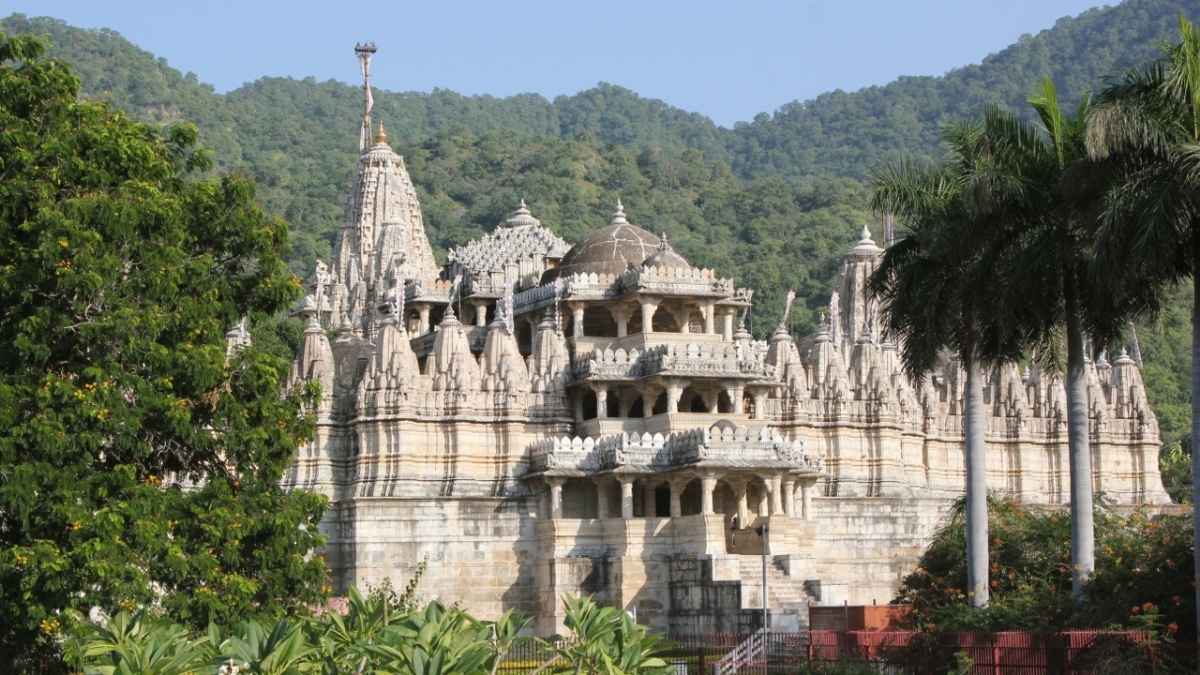 It Took 2,500 Artisans And 65 Years To Build Perfection, The Untold Saga Of Ranakpur Jain Temple
