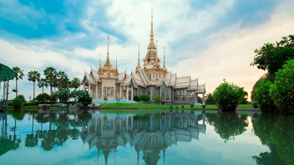 Thailand Issues Travel Advisory For THESE 7 Provinces Along The Cambodia Border; All You Need To Know Before Visiting Thailand Issues Travel Advisory For THESE 7 Provinces Along The Cambodia Border; All You Need To Know Before Visiting