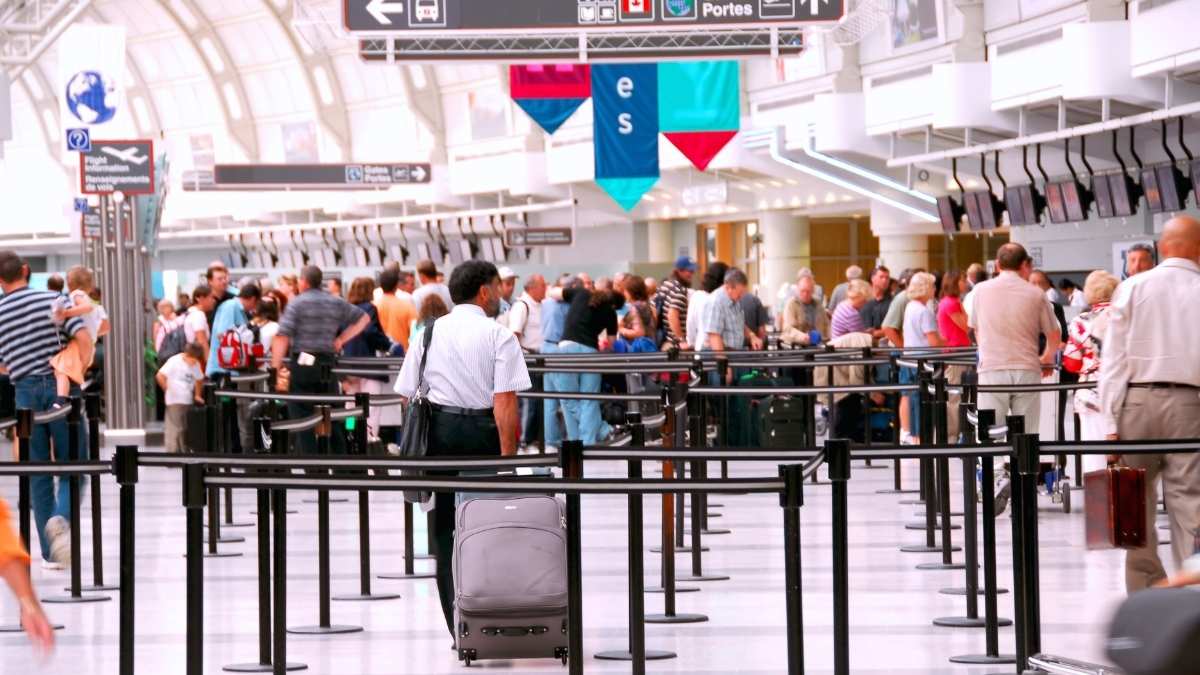 UAE Travel Trend: Residents Urged To Book Flights Early As December Airfares Set To Rise During Holiday Season
