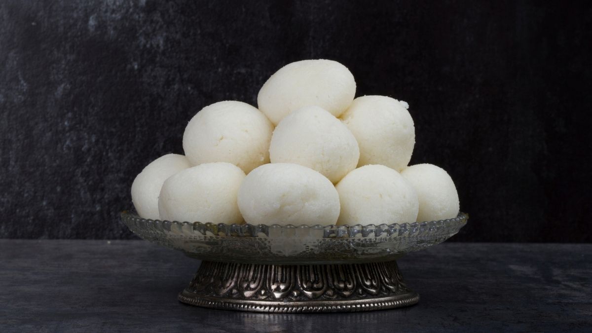 FSSAI Destroys 1,500 Kg Of Adulterated Rasgullas; How To Spot Fake Ones This Festive Season