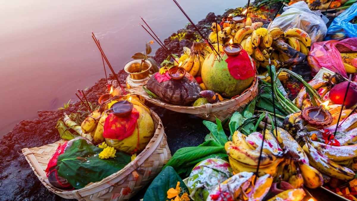 Chhath Puja 2025: 6 Auspicious Fruits To Offer In Rituals, And What They Symbolise