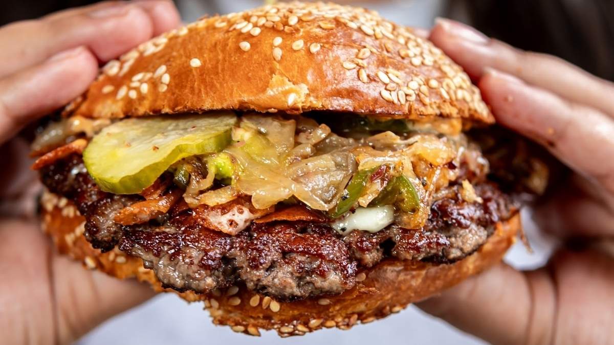 Care For Some Mexican Burgers? LILA Molino In Dubai Is Where You Need To Head!