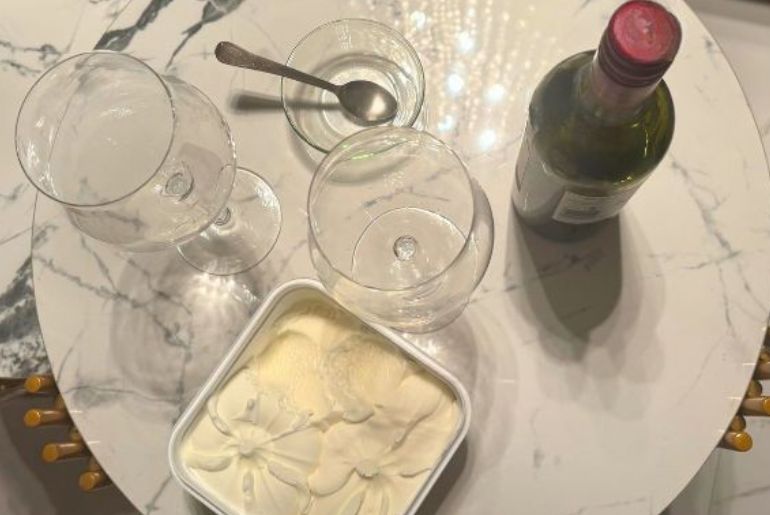 Red wine vanilla ice cream