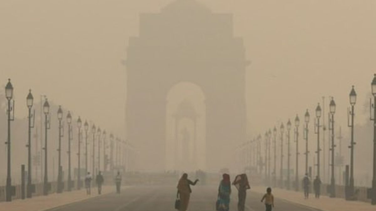 Delhi AQI Turns ‘Severe’ At 413; GRAP-III Stage Enforced, Schools Turn Hybrid