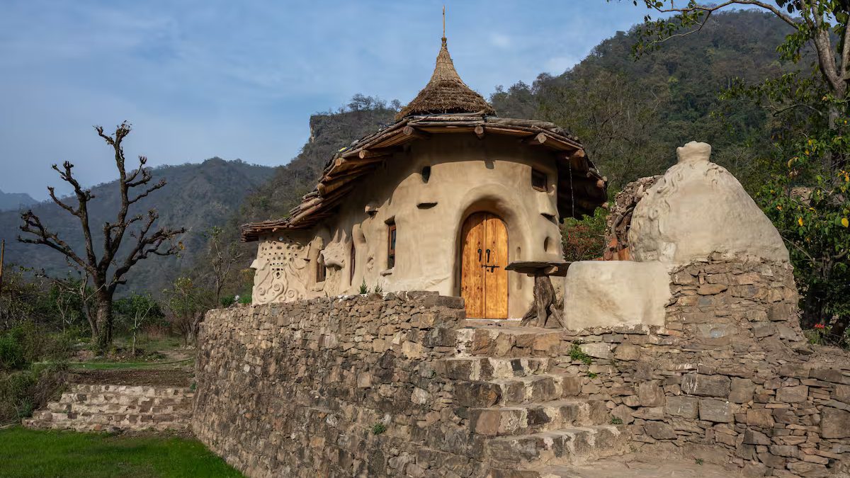 A Forest Trek In Rishikesh Leads You To India’s Dreamiest Airbnb That Looks Like A Storybook