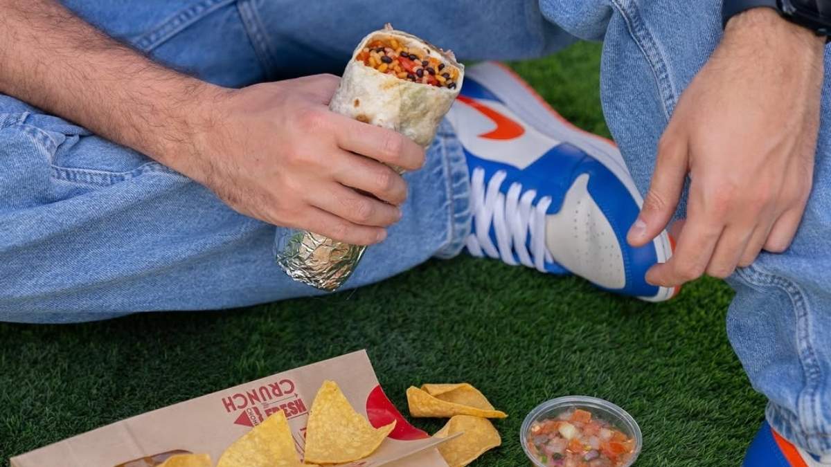 You Can Now Get A FREE Burrito At THIS New Restaurant In Dubai Mall