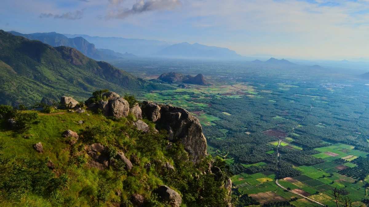 This Tiny Village In Kerala Impressed Leonardo DiCaprio, And Its Windy Hilltops Explain Why