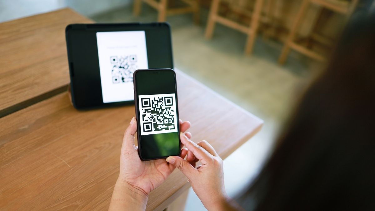 Sharjah Police Plant Fake ‘Free WiFi’ QR Codes To Test Public Cybersecurity Awareness