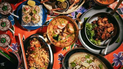 Serving Bangkok Vibes In Dubai, You Have To Drop By Sip Song Restaurant!