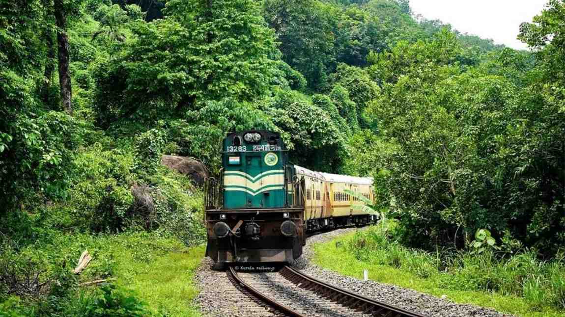 Southern Railway Faces A Major Loco Pilot Shortage; Pilots Overworked & Fatigued