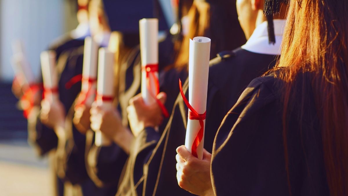 What Is UAE’s Recognition Report For Foreign University Degrees & How To Apply?