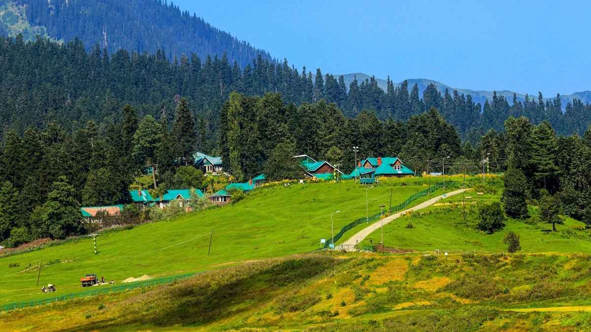 Don’t Book That Expensive Switzerland Trip! Visit These 6 Indian Destinations That Come Close!