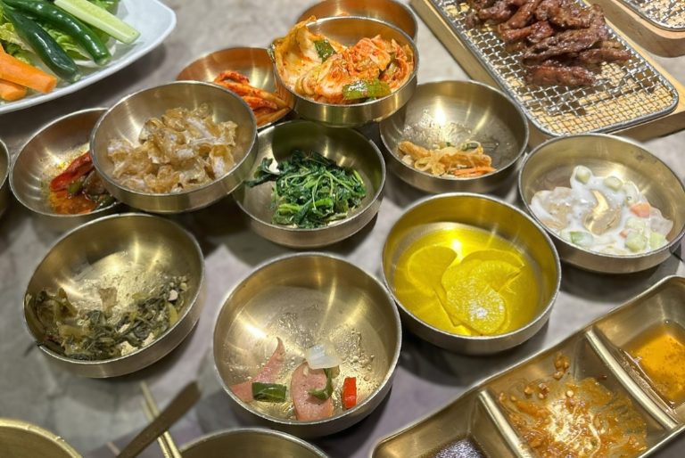Why Do Korean Restaurants Serve Free Unlimited Side Dishes AKA Banchan ...