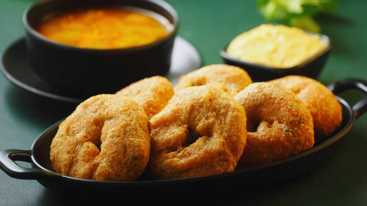 Love Vadas More Than Idlis? 5 Best Places For Crisp, Hot Vadas In Bangalore 