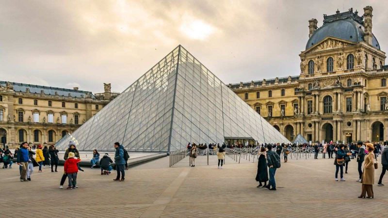 Louvre Museum