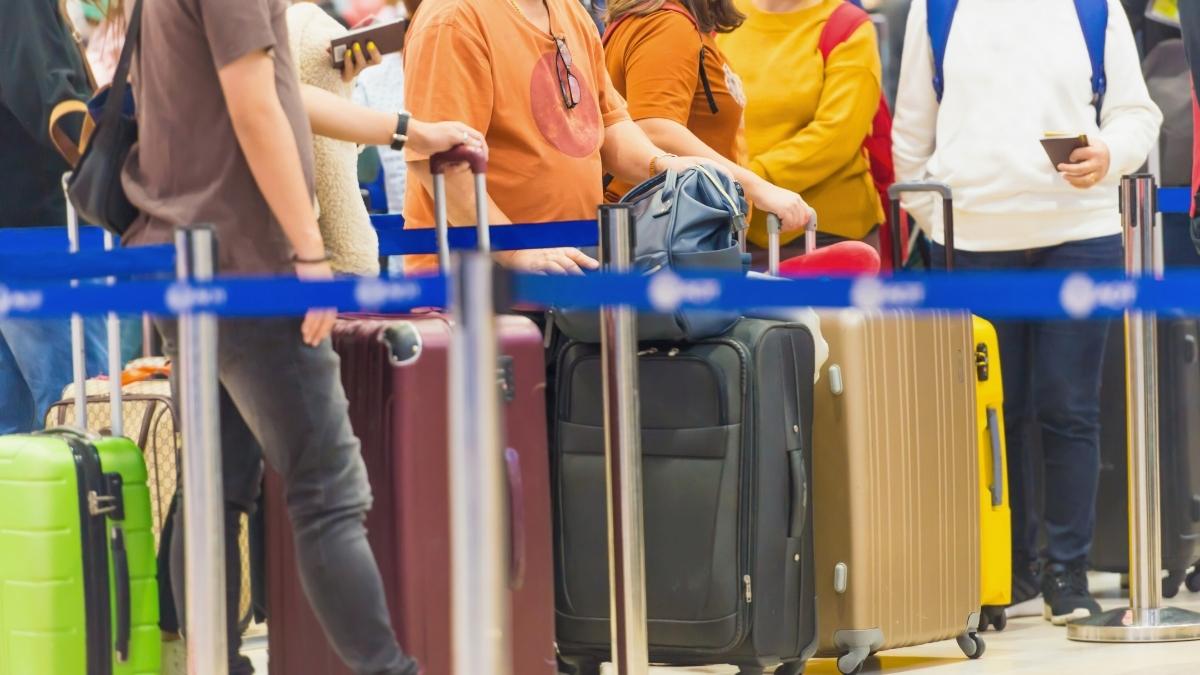 Microsoft Outage Hits Check-In Systems At Indian Airports; IndiGo, Air India & More Affected