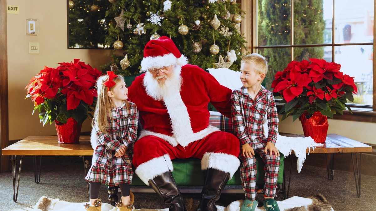 7 Best Santa’s Grottos In Dubai To Take Your Kids For A Magical Christmas