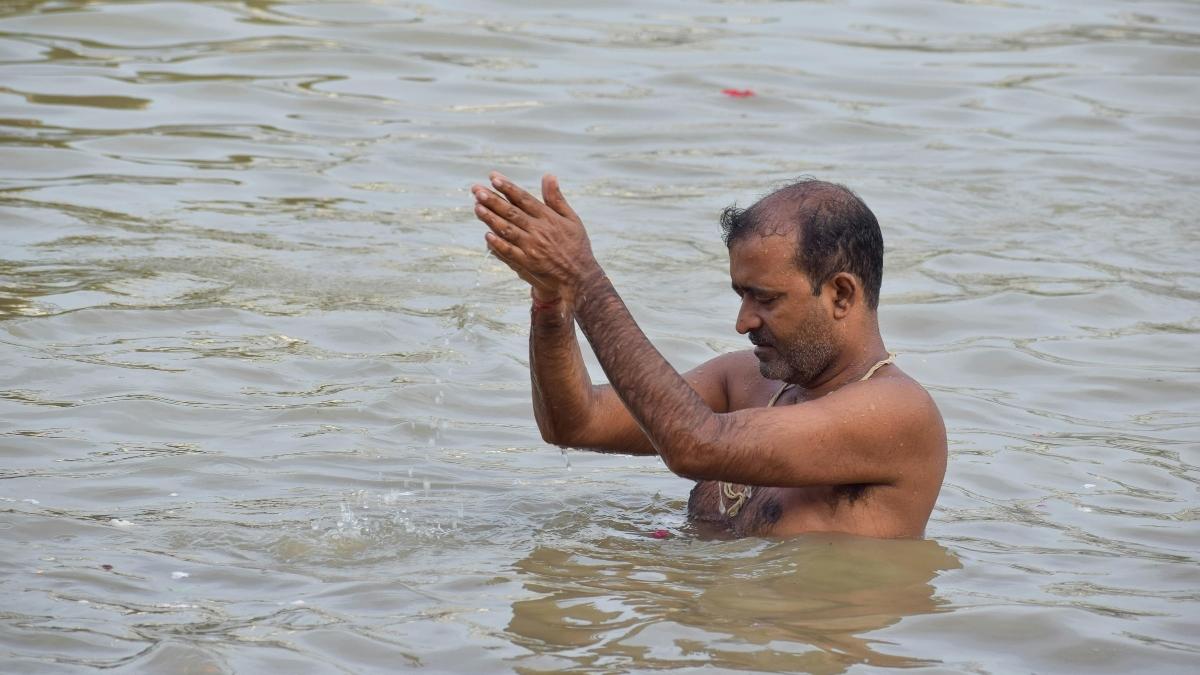 Paush Amavasya 2025: Date, Rituals, Significance & Everything You Should Know