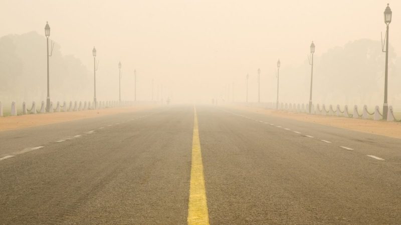 Fog Alert In Delhi! 150+ Flights Cancelled, 27 Trains Delayed; Airport Issues Advisory