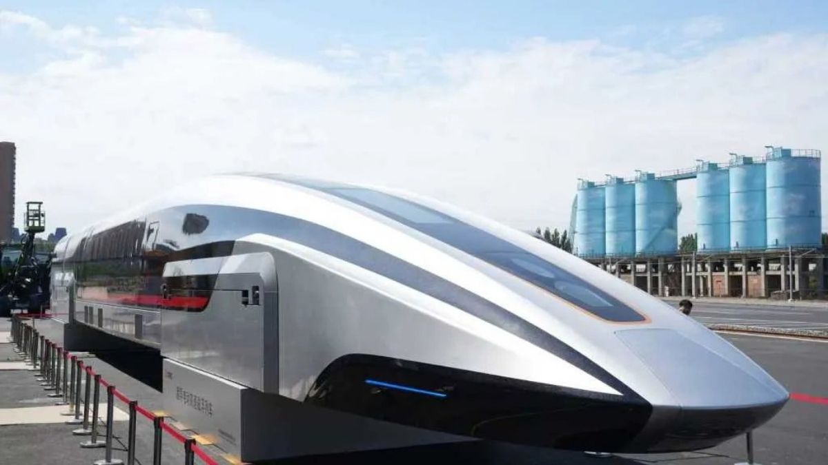 Video: China Sets New World Record As Experimental Maglev Hits 700 km/h In Just Seconds