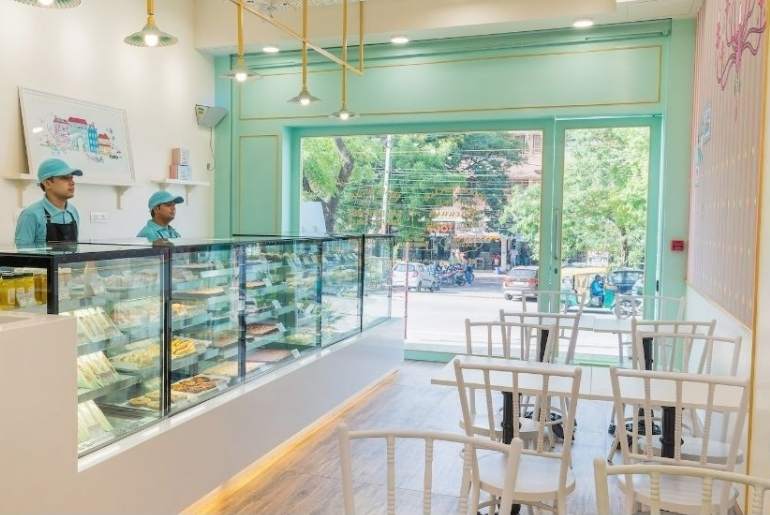 eggless plum cake in Ahmedabad