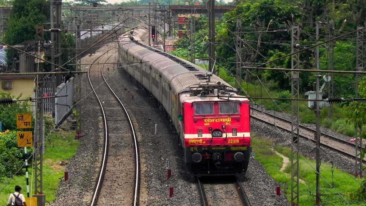 Bengaluru To Mumbai In 18 Hrs? New Duronto Express May Come Up Between The 2 Cities