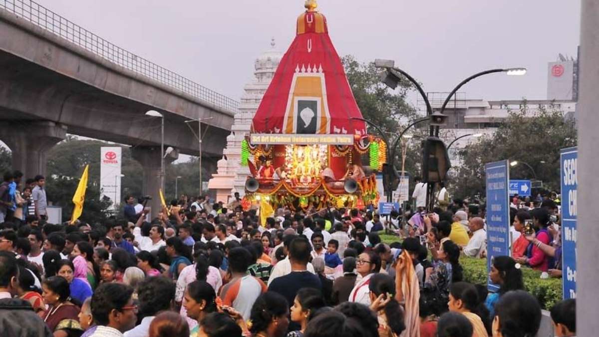 ISKON Bengaluru Celebrated 41st Sri Krishna Balarama Ratha Yatra With Devotees Singing & Dancing