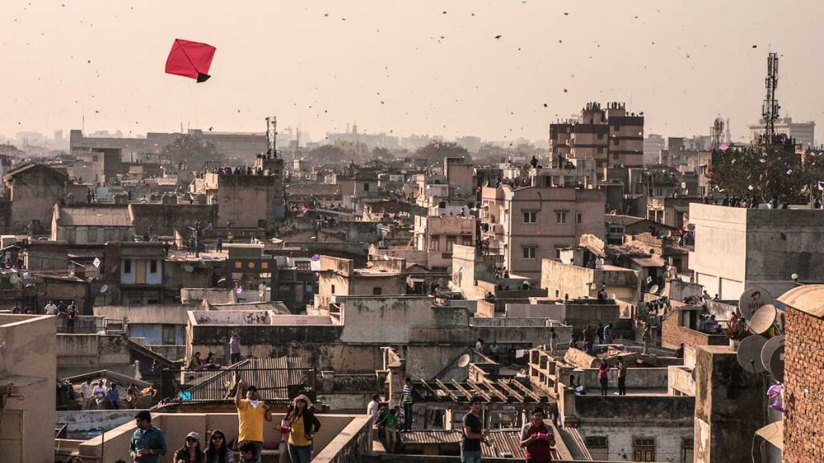 Celebrating Uttarayan In Ahmedabad? Visit These 8 Pols To Fly Kites In Total Amdavadi Style!