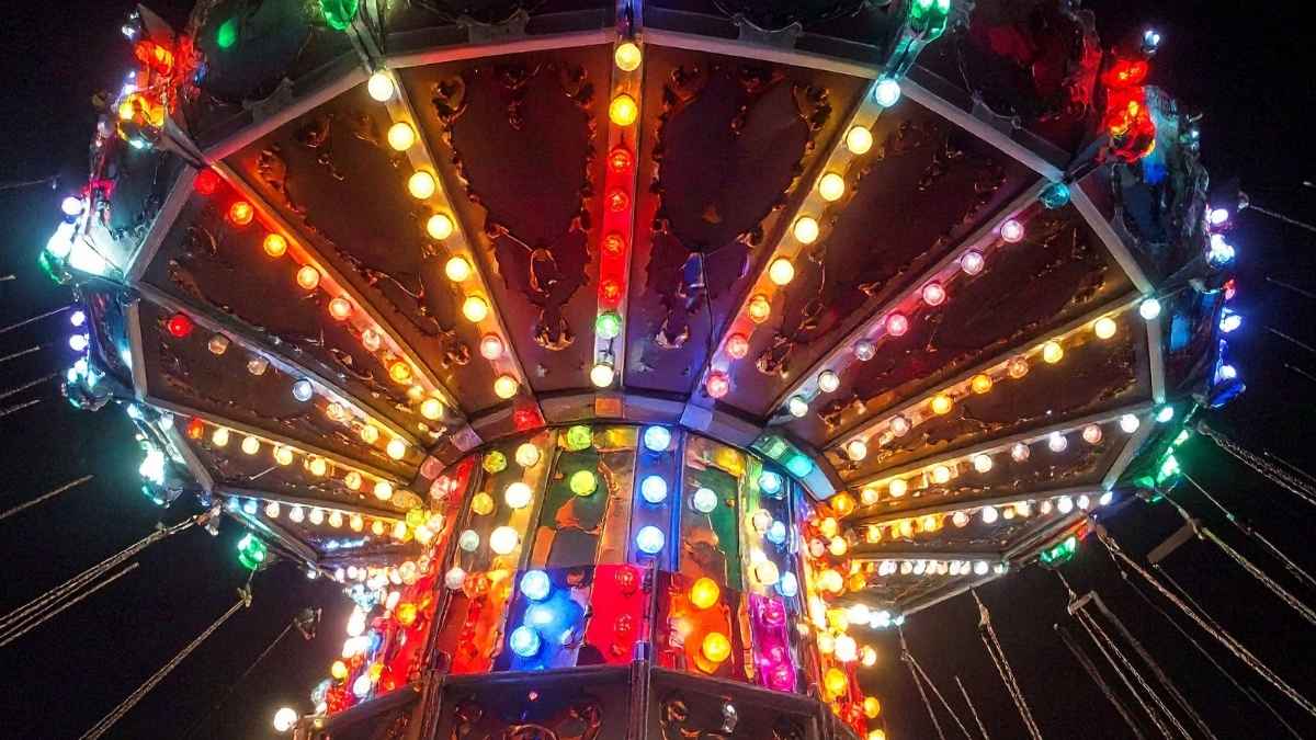 Two Girls Injured After Ride Collapses In Tabuk In Viral Video; Authorities Launch Investigation