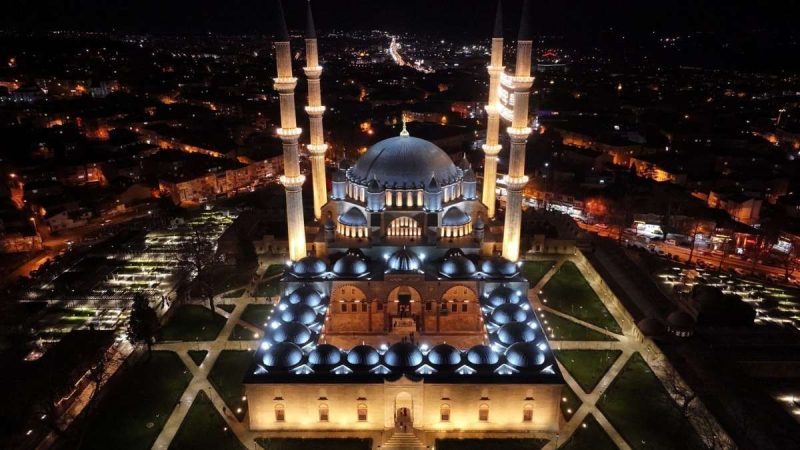 Turkiye: 1,600-YO Ancient Tunnels Found Beneath Hagia Sophia During Major Restoration