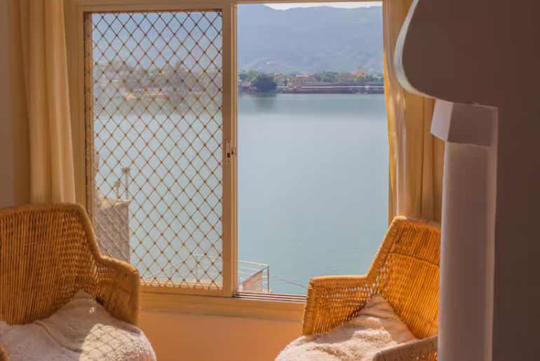 Comfy & Private Lakeview Studio On The Ghats