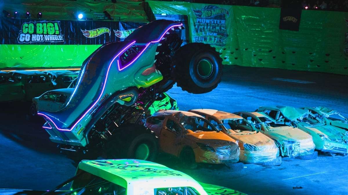 Hot Wheels Monster Trucks Return To Abu Dhabi With Glow-N-Fire Show This September