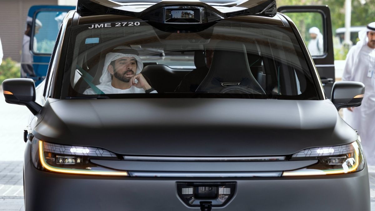 Watch: Sheikh Hamdan Shares Video Of Riding In A Self-Driving Car!