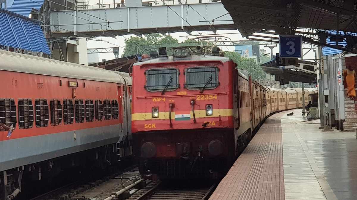 Holi 2026: Central Railway Announces 186 Special Trains Connecting Mumbai, Pune, Nagpur & More