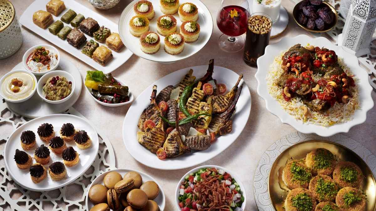 Emirates To Offer Iftar Meal Boxes Inflight, Featuring Chicken Mossakan Sandwich & More