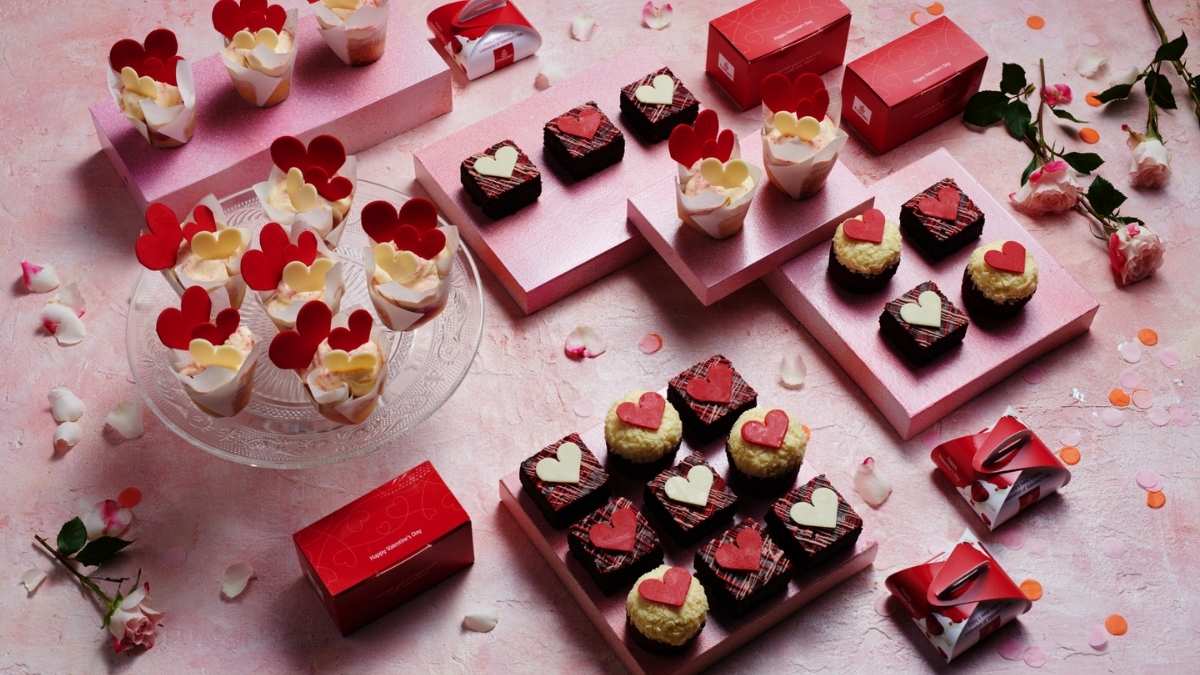 Love Is In The Air With Emirates As It Serves Valentine’s-Themed Cakes & More