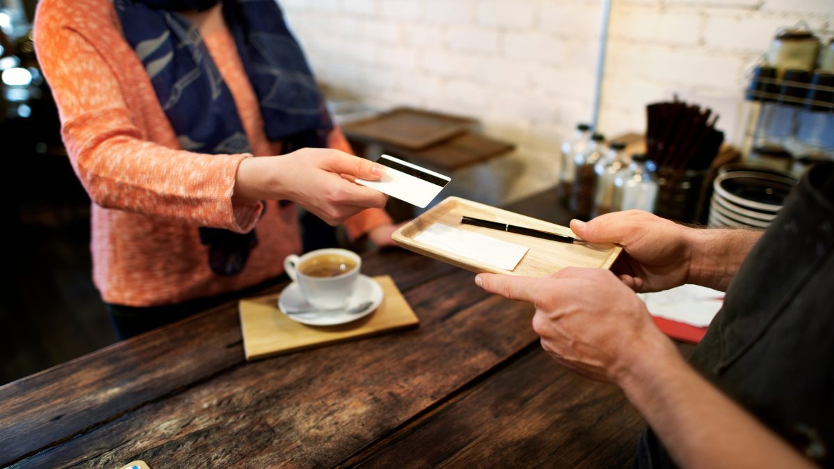 Government Declares Default Service Charge Illegal, Says Diners Cannot Be Forced To Pay Extra Fees