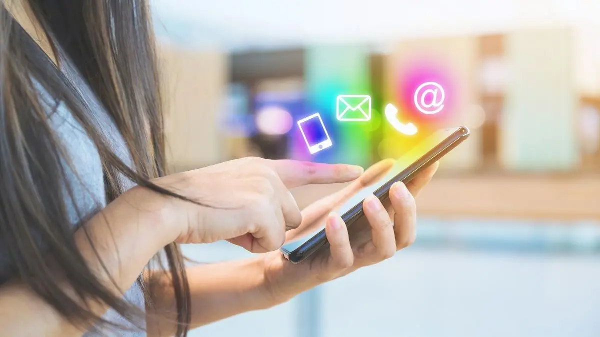 Abu Dhabi Police Warn Against Fake App Links, Urges Use Of Official Apps