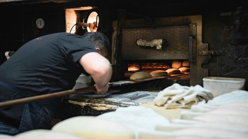 LPG Shortage In India: Restaurants Turn To Jugaad Like Short Menus, Firewood Cooking & More