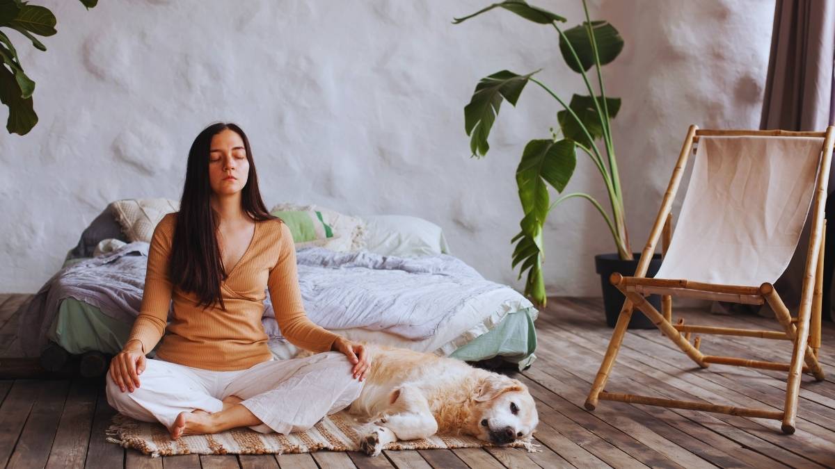 8 Positive & Comforting Things To Do At Home That Will Keep Your Mind Grounded