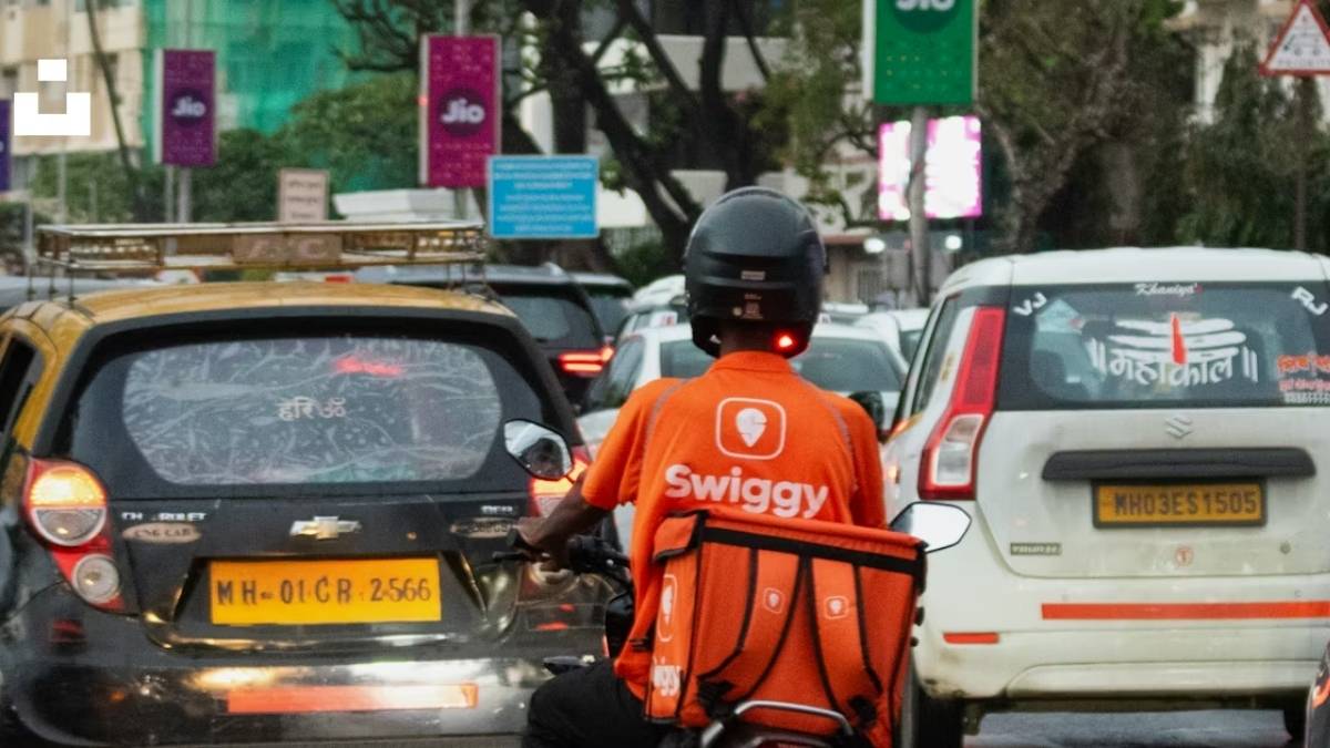 Swiggy Food Orders To Get Costlier! After Zomato, Swiggy Increases Platform Fee By 17% Amid Fuel Crisis